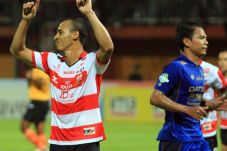 Tekuk Persib, Madura...