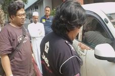 Alasan Keamanan, Korban...