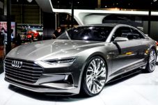 Audi Perkenalkan Mobil...