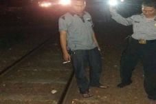 Terserempet Kereta Api,...