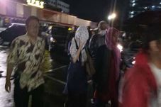Datangi Mapolresta Depok,...
