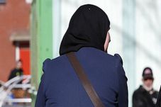 Cantik dan Berhijab,...