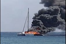 Kapal Pesiar Milik Warga...
