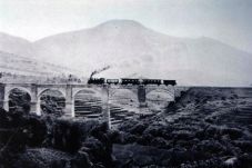 Jembatan Cincin dan...