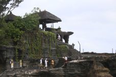 Kuliner Jadi Benteng...