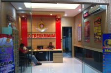 Pesta Tarian Telanjang...