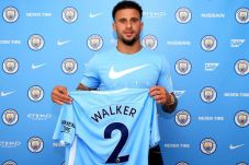 Menyeberang ke Man City,...