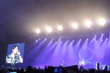 Aksi Atraktif CNBLUE...