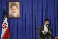 Teheran Tak Terima Trump...