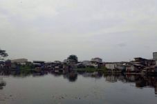 Soal Kampung Apung,...