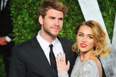 Jelang Menikah, Miley...