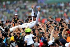 Lewis Hamilton Merasa...