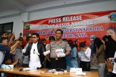 Polisi Buru Jaringan...