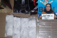 Bawa Sabu 1 Kg, Istri...