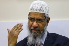 India Cabut Paspor Ulama...