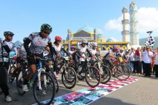 Tempuh Jarak 150 Km,...