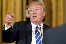 Trump ke Senator: Batalkan...