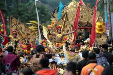 Menjaga Keberagaman...