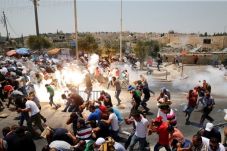 Zionis Kalap di al-Aqsa,...