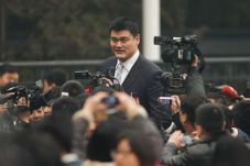 Yao Ming Bantah Beli...