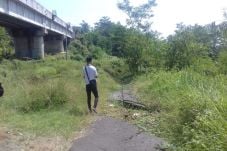Jembatan Kereta Api...