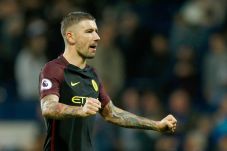 Resmi Gabung Roma, Kolarov...