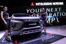 Empat Merek Mobil Saingan...