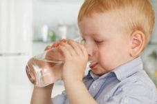 Banyak Minum Air Putih...