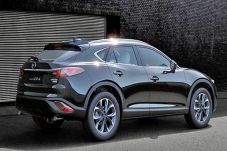 Tidak Seperti CX-9,...