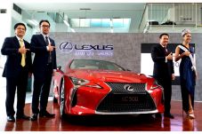 Lexus LC 500 Bermesin...