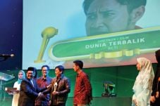 Sinetron Dunia Terbalik...