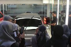 Mengintip Pembuatan...