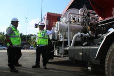 Pertamina Tambah Pasokan...