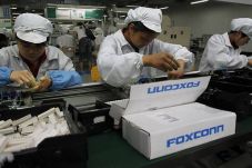 Foxconn Umumkan Rencana...