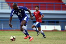 Diboyong ke Serui, Kans...