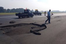 Pesawat Haji Lepas Landas,...