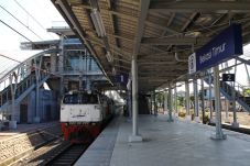 Waktu Tempuh KRL Cikarang-Jakarta...