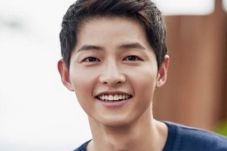 Song Joong Ki mulai...