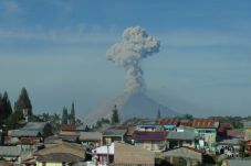 Gunung Sinabung Kembali...