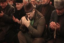 Pemimpin Chechnya Siap...