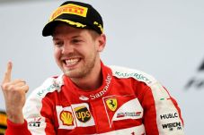 Vettel: Selembar Kertas...
