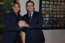 Barcelona Menanti Keputusan...