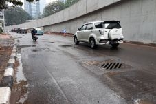 Jalan Sebelah Simpang...