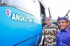 Bupati Anas Luncurkan...