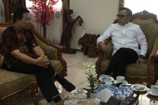 Bupati Anas Kunjungi...