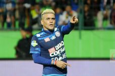 Arema Masih Ditahan...