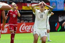 Dikalahkan Denmark,...
