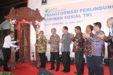 Pelaksana Jaminan Sosial...