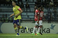 Libas Gresik United,...