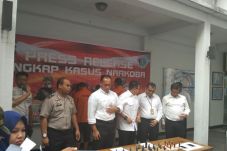 Polisi Bekuk 3 Penjual...